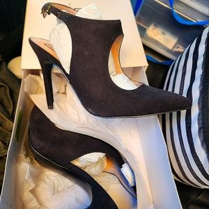 Signature Black Suede Heel